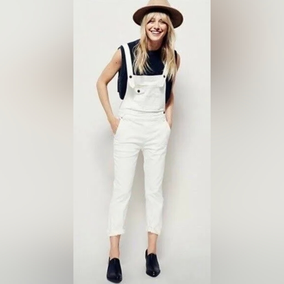 SALE......Free People  UPCYCLED INDIGO DYED Bib Overalls Size 25 - Picture 10 of 10